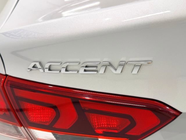 Used 2021 Hyundai Accent Limited image 15