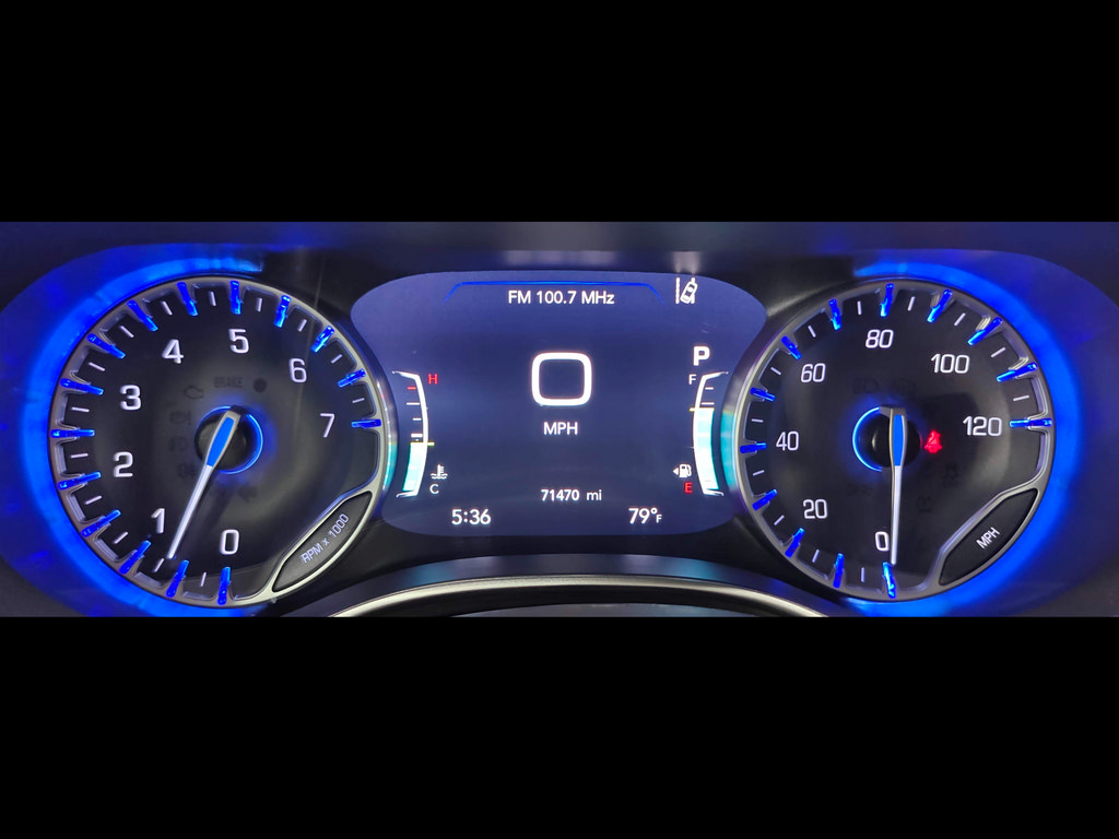 Used 2024 Chrysler Pacifica Touring-L FWD image 59