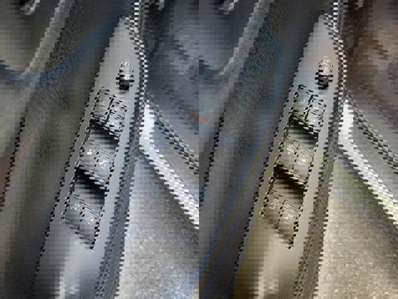 Used 2017 Toyota Highlander LE FWD image 13