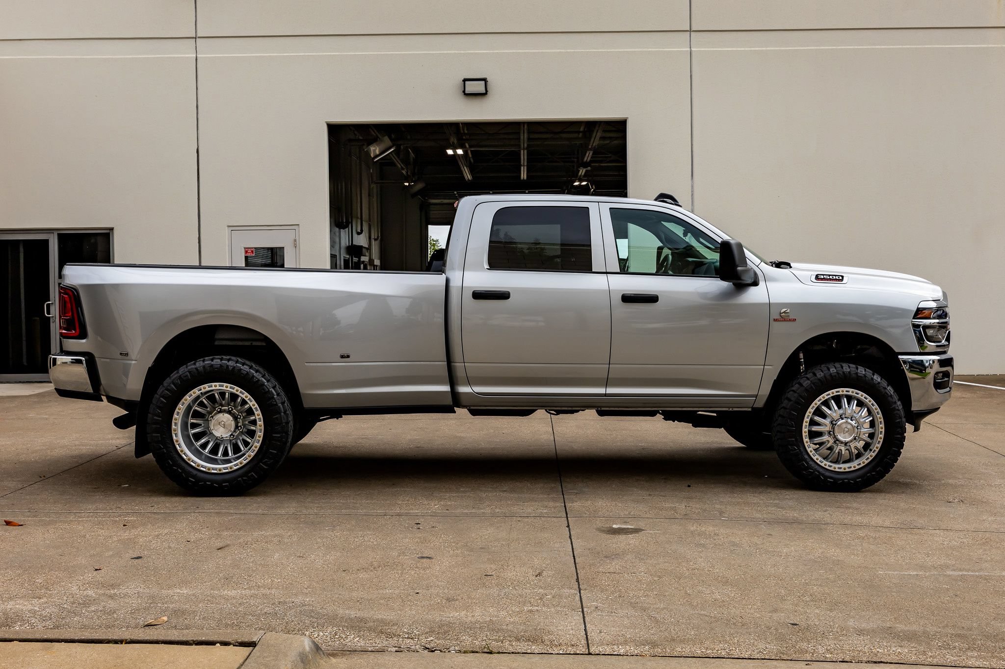Used 2026 RAM 3500 Tradesman w/ Chrome Appearance Group A AWD/4WD image 11