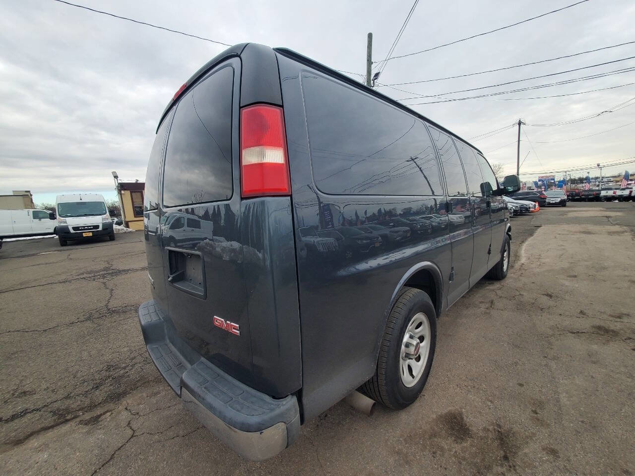 Used 2014 GMC Savana 1500 AWD image 11