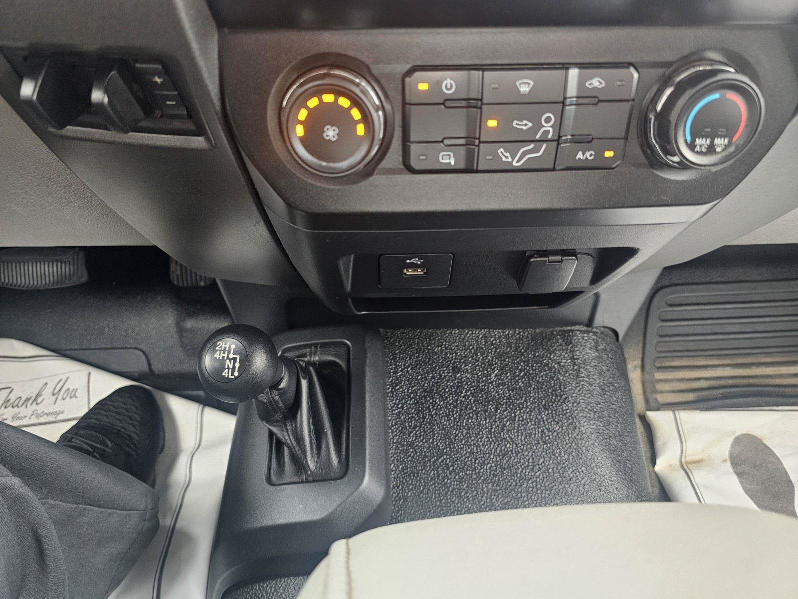 Used 2019 Ford F550 4x4 Regular Cab Super Duty image 45