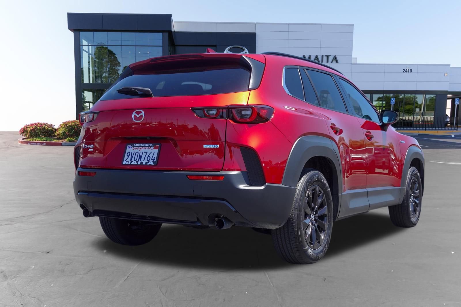 Used 2025 MAZDA CX-50 AWD 2.5 Hybrid w/ Premium Pkg image 4