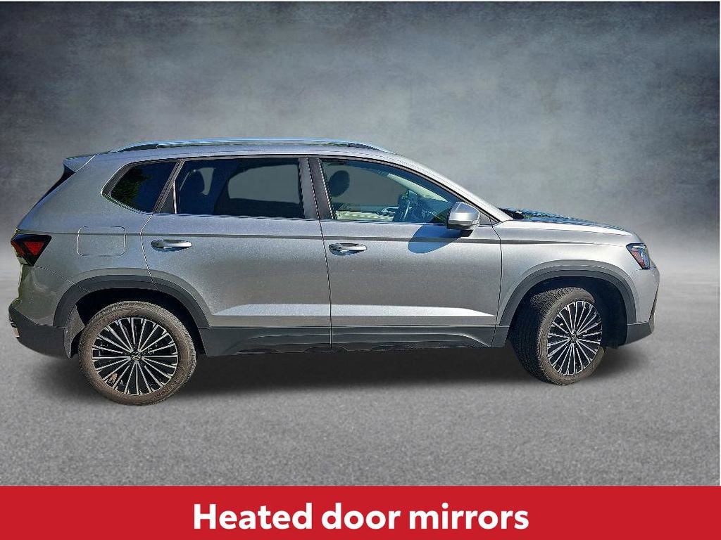 Used 2025 Volkswagen Taos SE FWD image 9