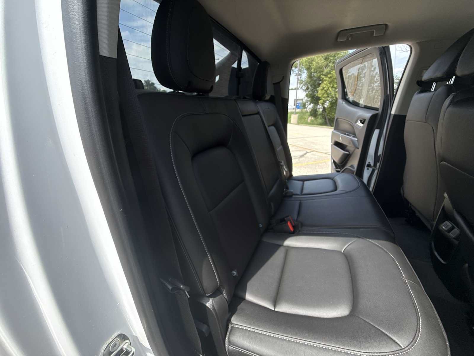 Certified 2019 Chevrolet Colorado ZR2 w/ ZR2 Dusk Special Edition AWD/4WD image 24