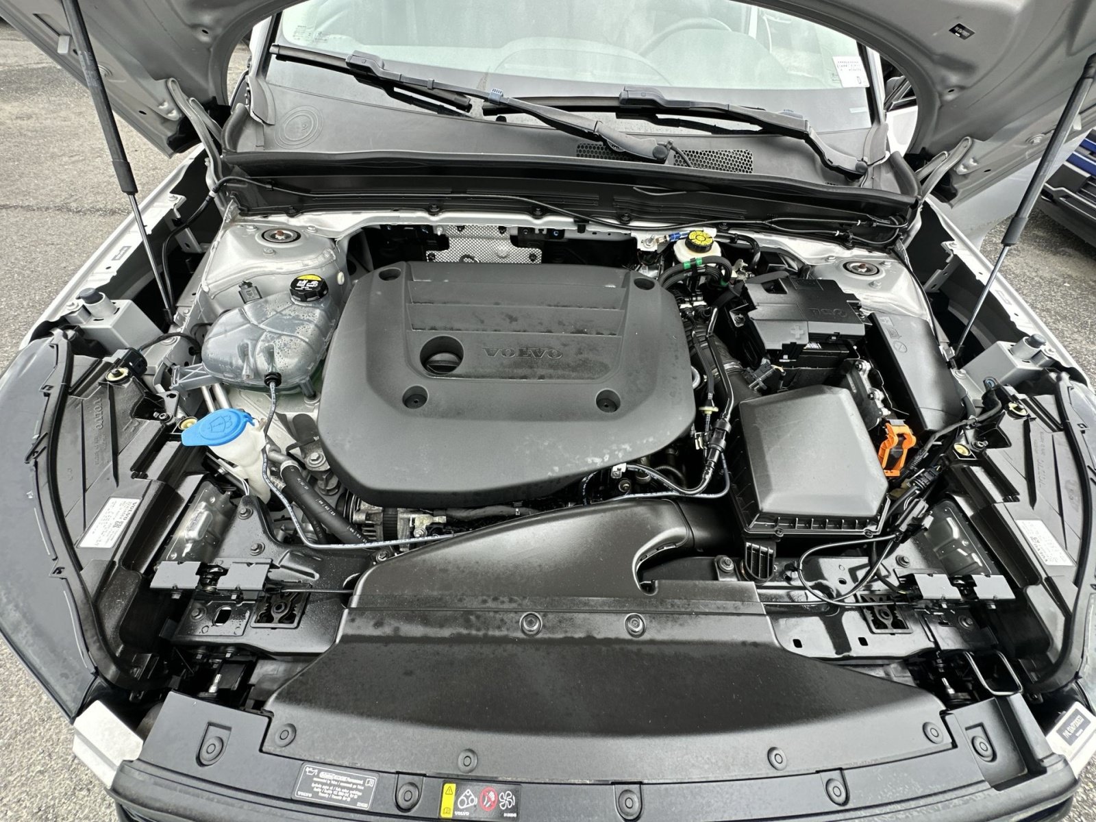 Used 2023 Volvo XC40 B5 Plus w/ Protection Package Premier AWD/4WD image 36