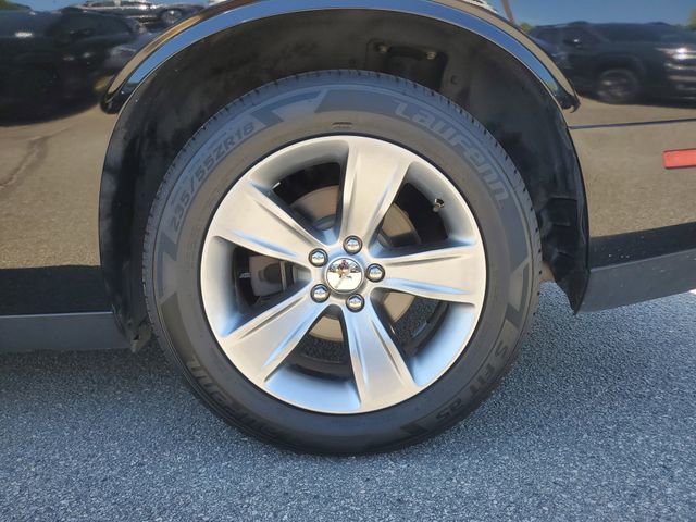 Certified 2019 Dodge Challenger SXT image 8