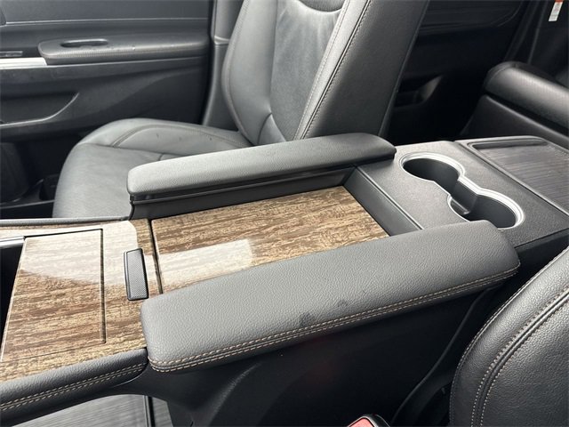Used 2025 Toyota Sienna Platinum image 22