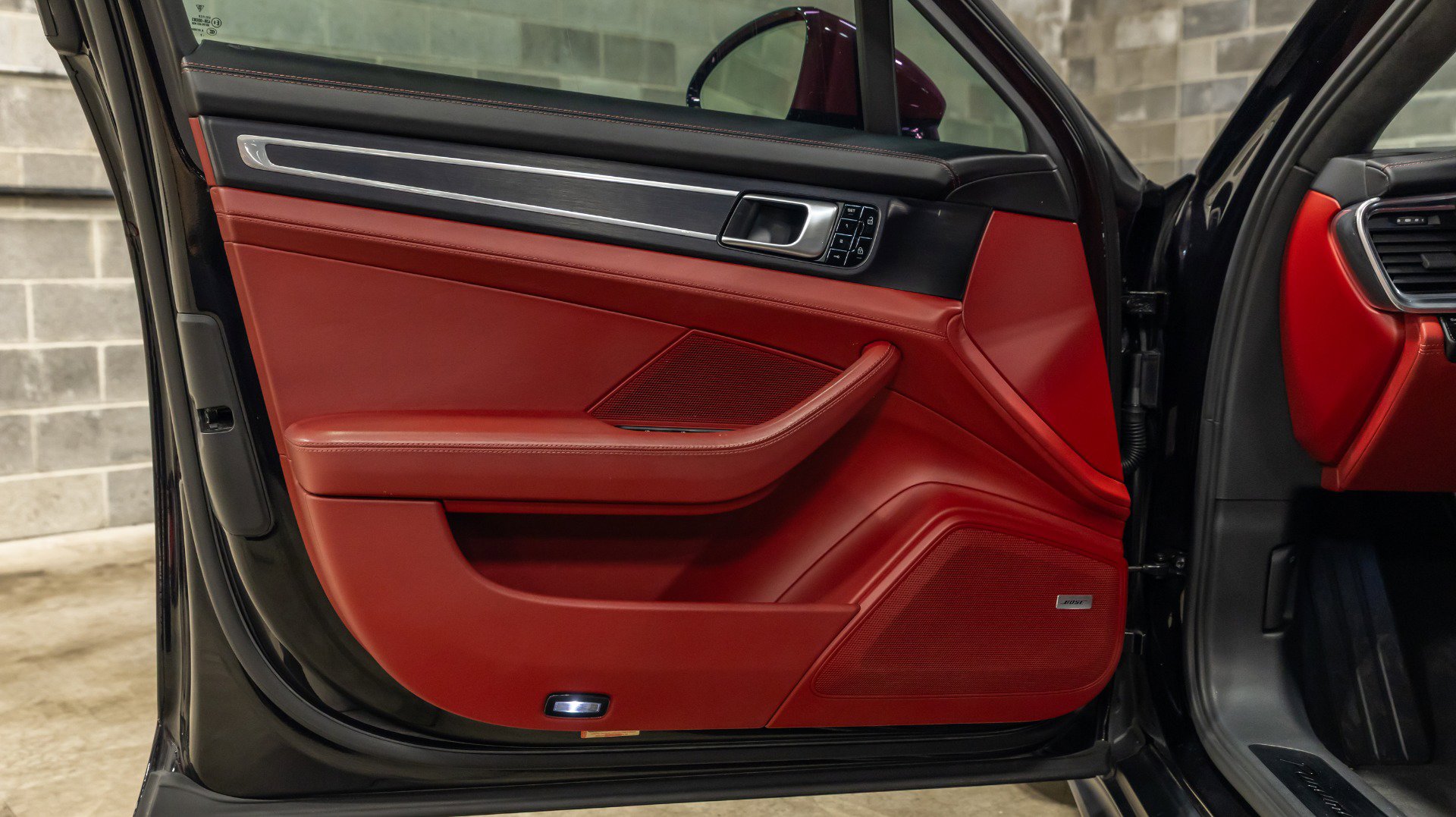 Used 2020 Porsche Panamera GTS image 39