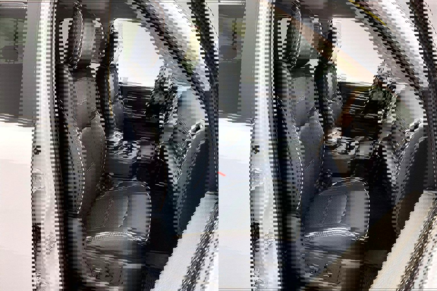 Used 2024 RAM 2500 Laramie image 6