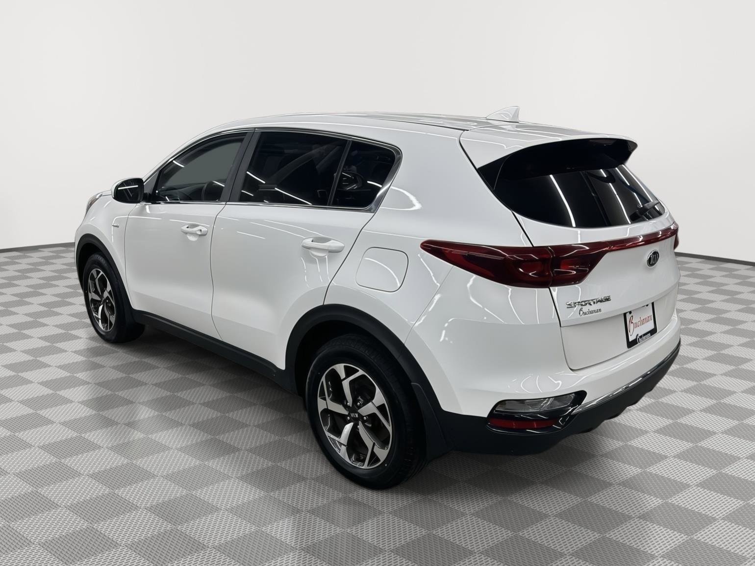 Used 2020 Kia Sportage LX image 6