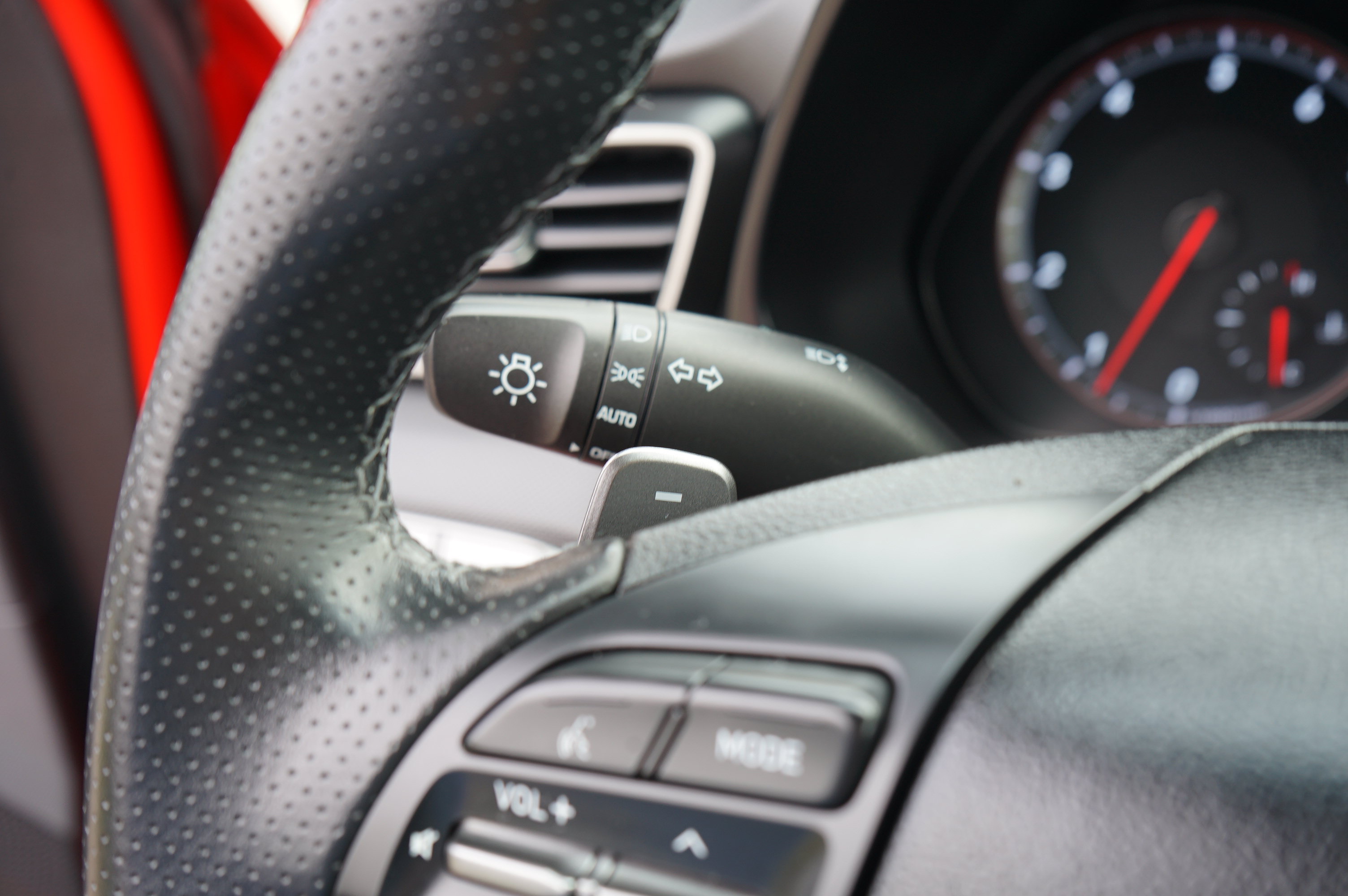 Used 2020 Hyundai Veloster Turbo FWD image 28