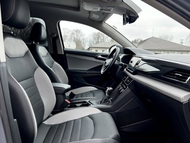 Used 2022 Volkswagen Taos SEL w/ Panoramic Sunroof Package image 23