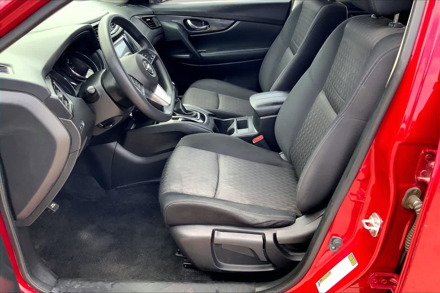 Used 2017 Nissan Rogue S AWD/4WD image 8