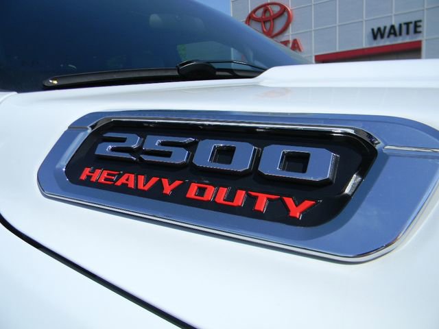 Used 2024 RAM 2500 Tradesman w/ Chrome Appearance Group AWD/4WD image 9