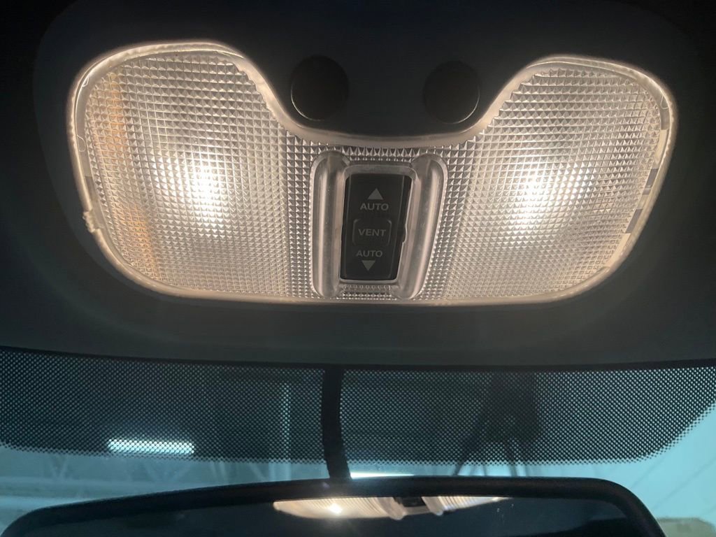 Used 2014 Jeep Patriot Latitude w/ Sun/Sound Group AWD/4WD image 18