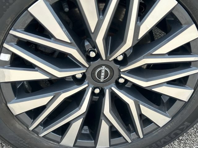 Used 2025 Nissan Altima 2.5 SV FWD image 33