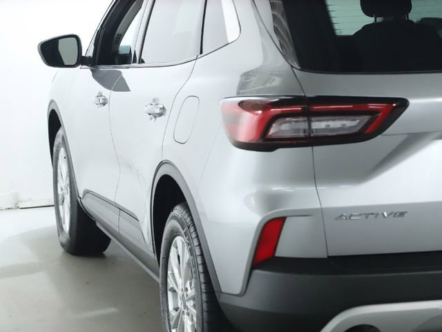 Used 2023 Ford Escape Active image 16