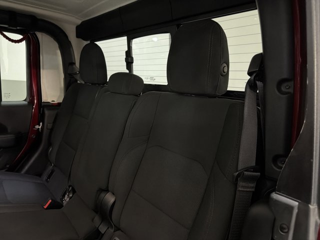 Used 2021 Jeep Gladiator Overland AWD/4WD image 20