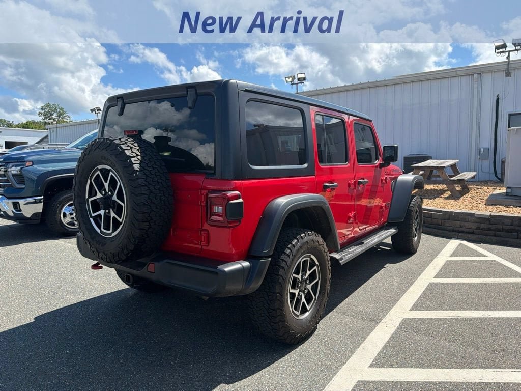 Used 2024 Jeep Wrangler Unlimited Rubicon AWD/4WD image 6