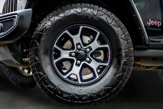 Used 2022 Jeep Wrangler Unlimited Rubicon w/ Cold Weather Group AWD/4WD image 37