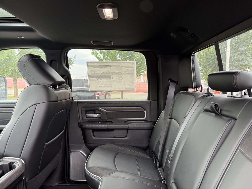 New 2026 RAM 2500 Laramie AWD/4WD image 16