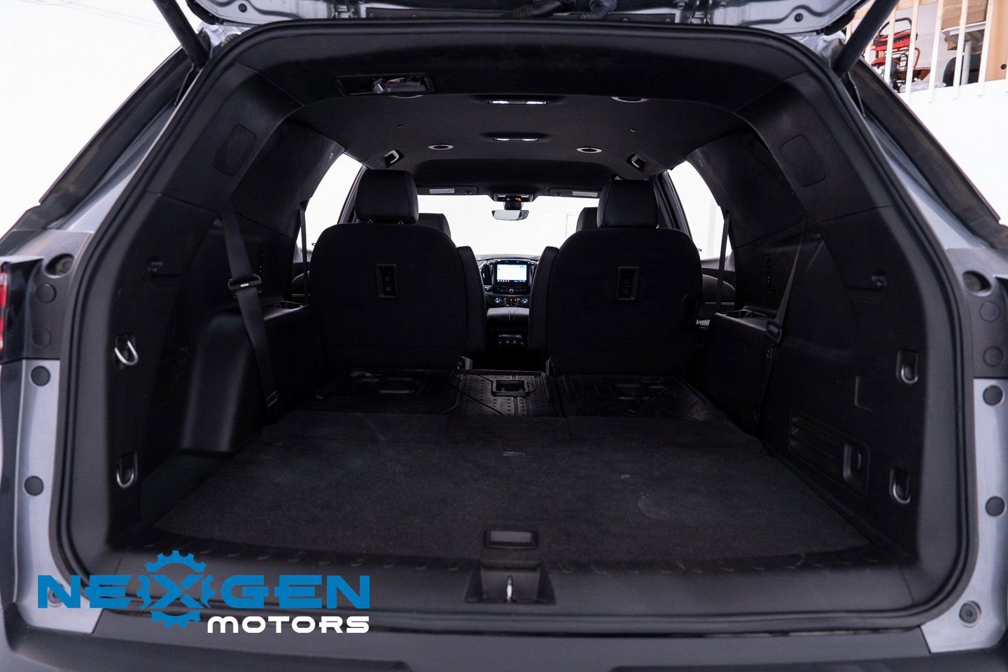 Used 2023 Chevrolet Traverse RS w/ LPO, Floor Liner Package image 44