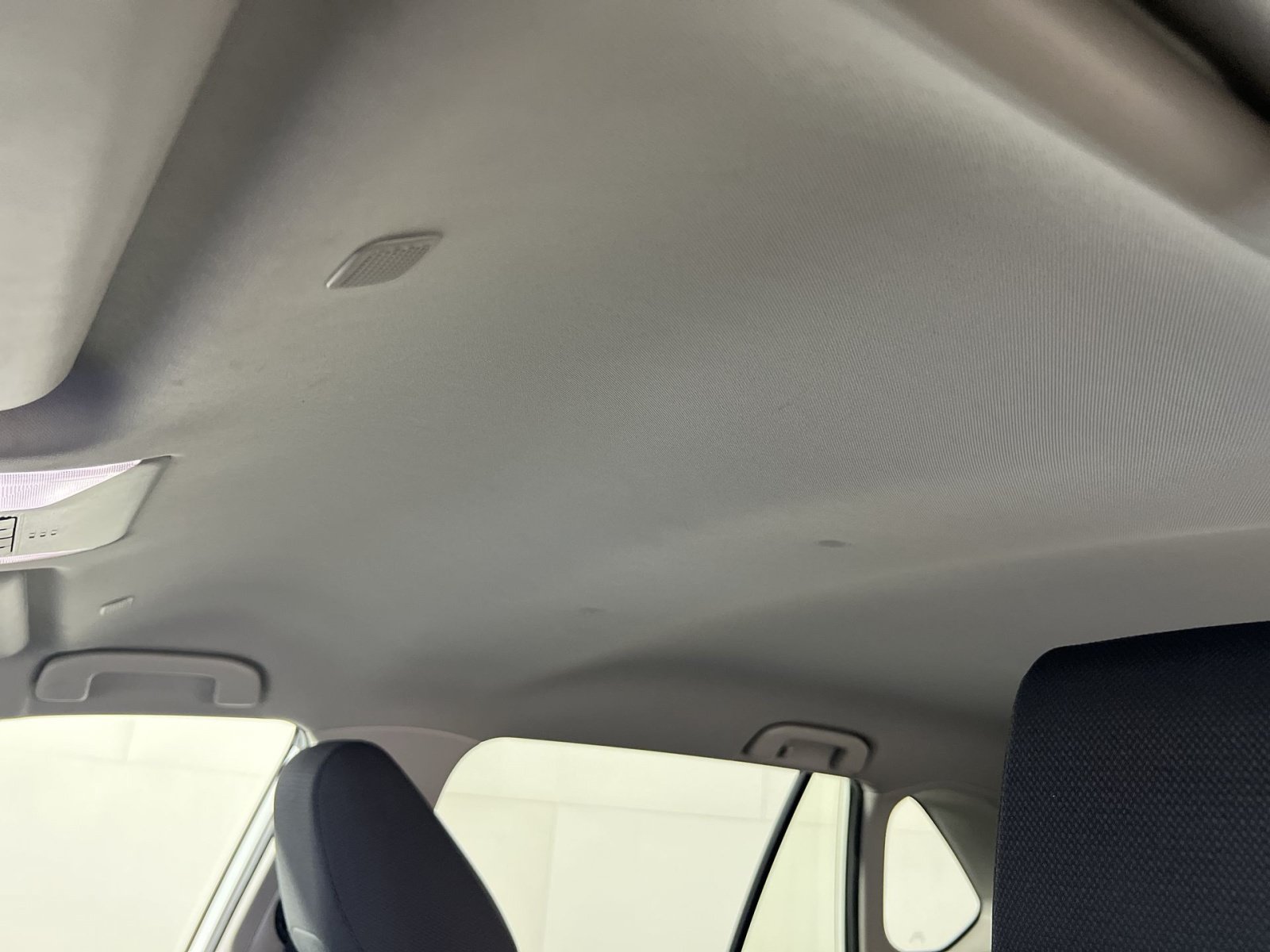 Used 2025 Toyota RAV4 XLE FWD image 25