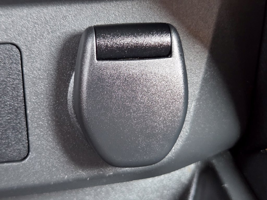 Used 2019 Nissan Rogue SV AWD/4WD image 8