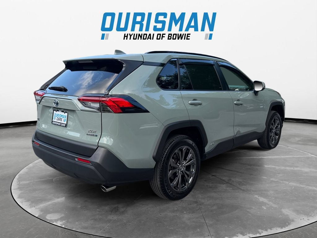 Used 2023 Toyota RAV4 XLE Premium AWD/4WD image 6