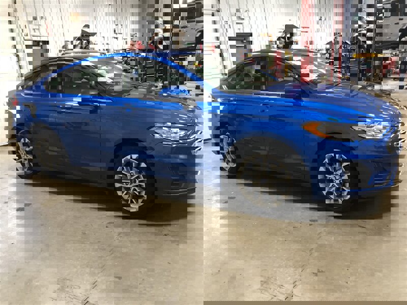 Used 2020 Ford Fusion SE image 5