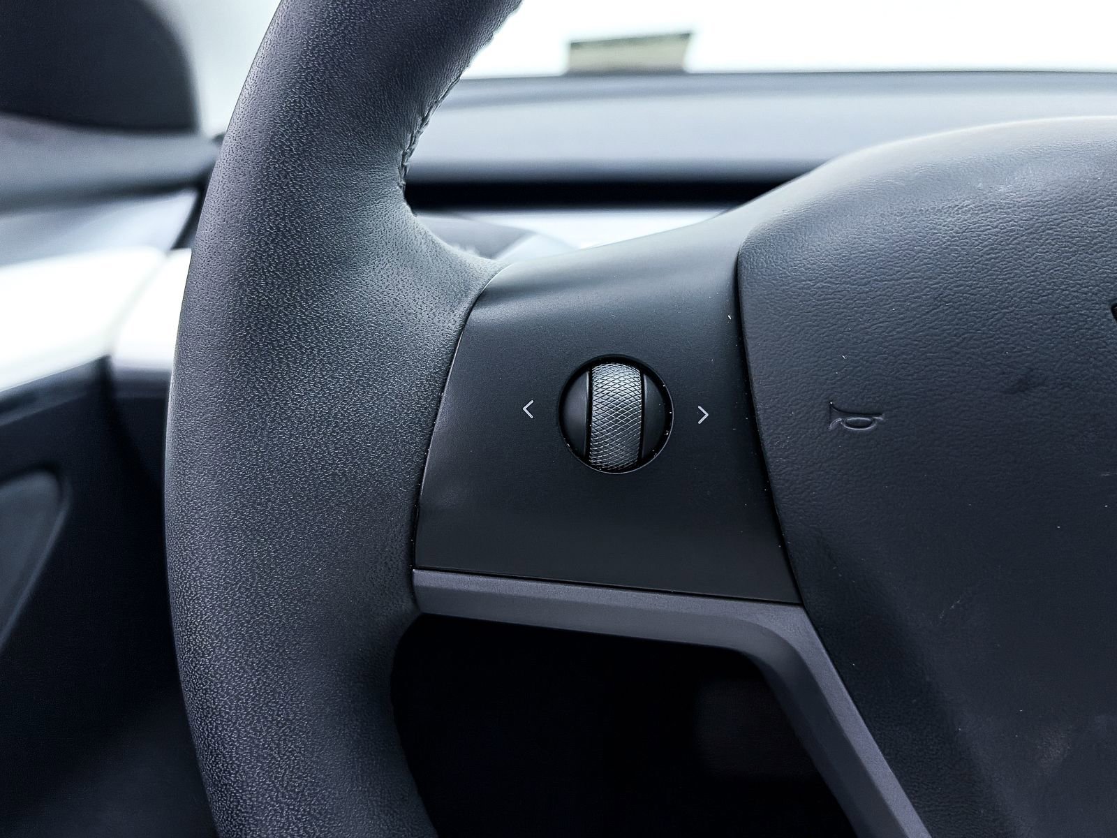 Used 2023 Tesla Model 3 Standard Range image 26