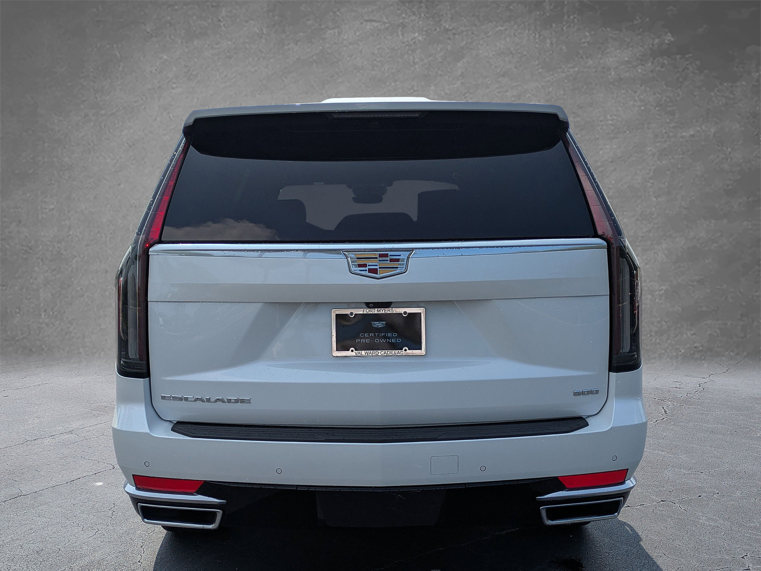 Certified 2024 Cadillac Escalade Premium Luxury w/ Performance Package AWD/4WD image 4
