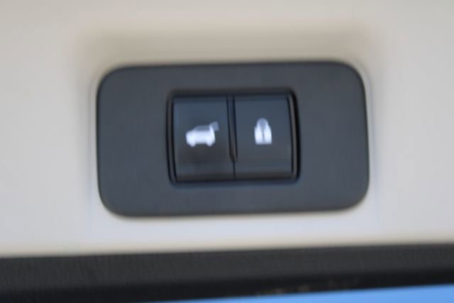 Used 2025 Nissan Ariya FWD image 38