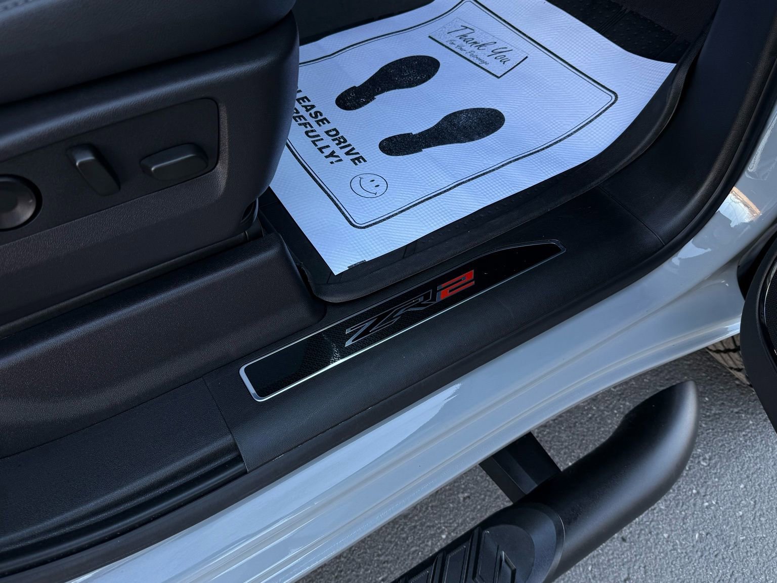 Used 2024 Chevrolet Silverado 2500 ZR2 w/ Technology Package image 23