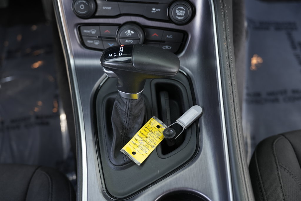 Used 2018 Dodge Challenger SXT RWD image 32
