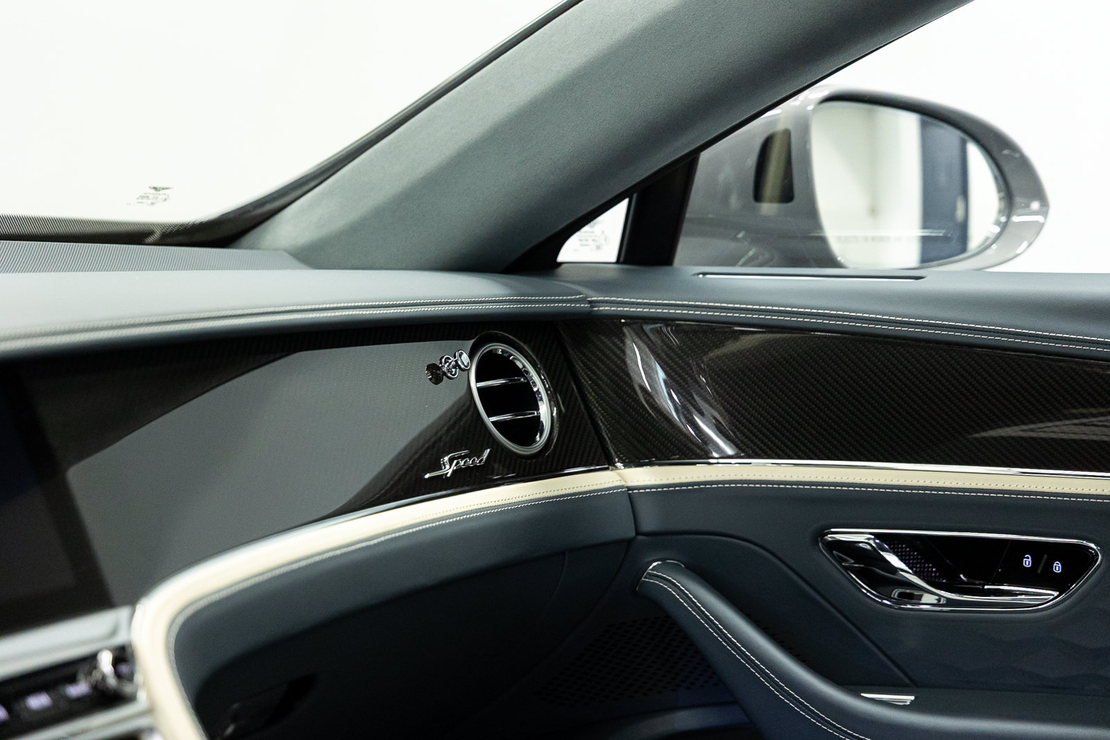 New 2026 Bentley Flying Spur Plug-In Hybrid AWD/4WD image 35