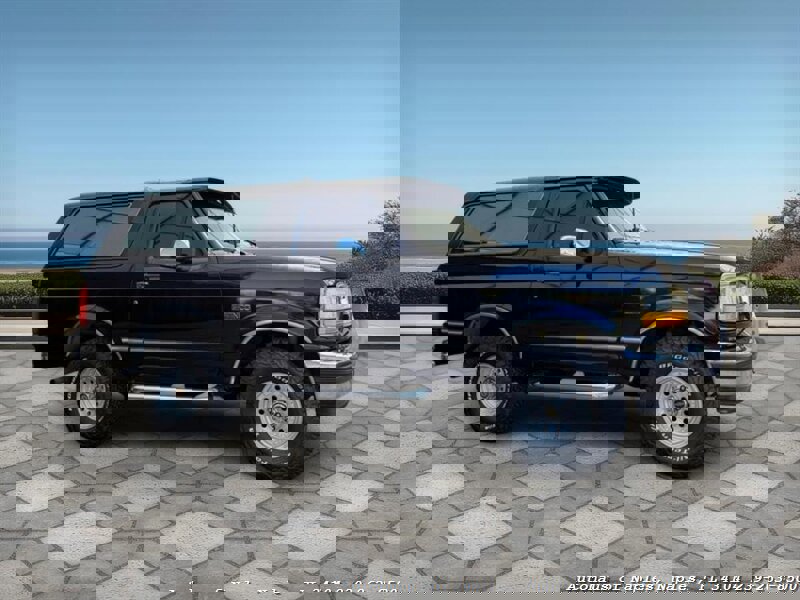 Used 1992 Ford Bronco image 2