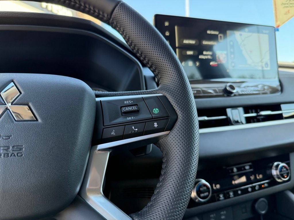 New 2026 Mitsubishi Outlander AWD image 22
