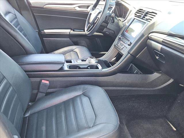 Used 2017 Ford Fusion SE w/ Fusion SE Technology Package AWD/4WD image 24