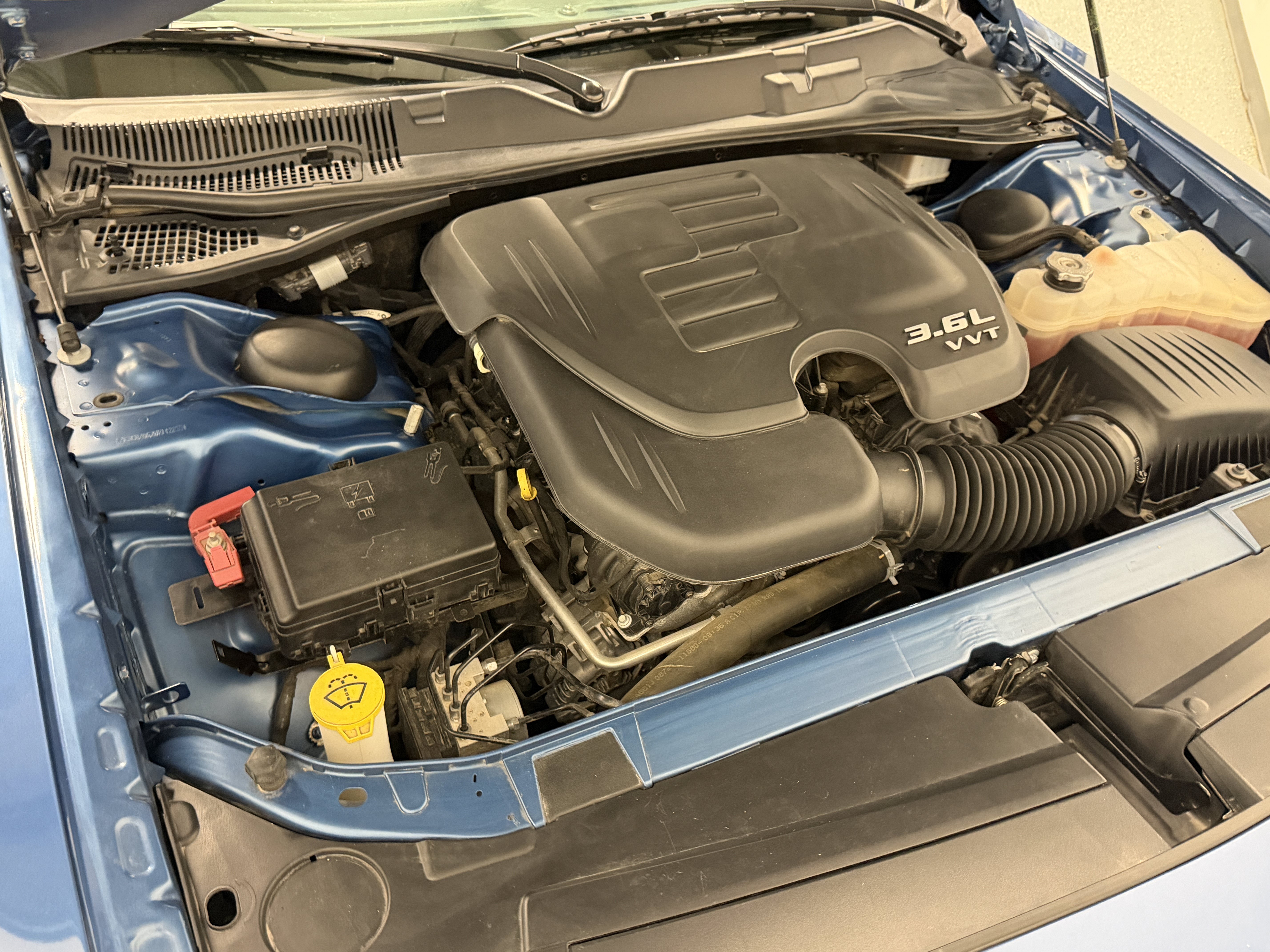 Used 2022 Dodge Challenger SXT w/ Driver Convenience Group RWD image 26