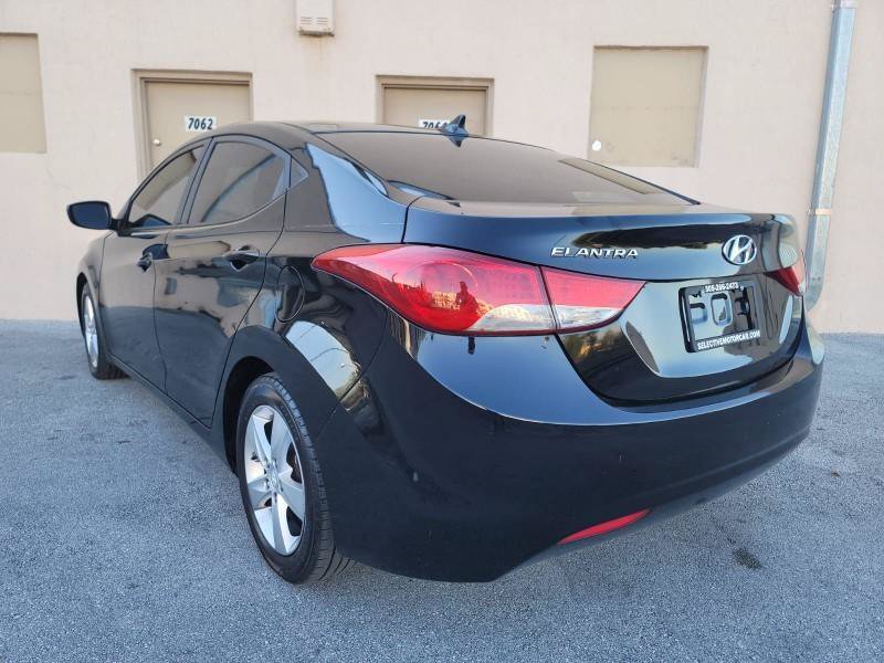 Used 2012 Hyundai Elantra GLS w/ Preferred Pkg 3 FWD image 5