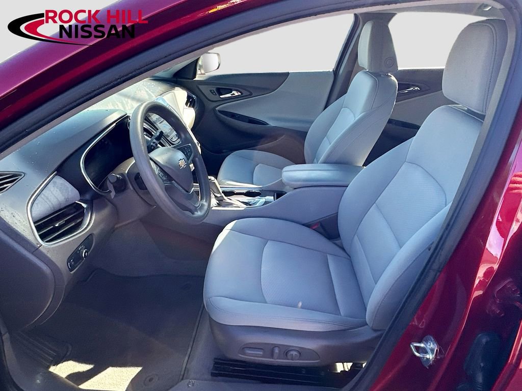 Used 2020 Chevrolet Malibu LT image 25