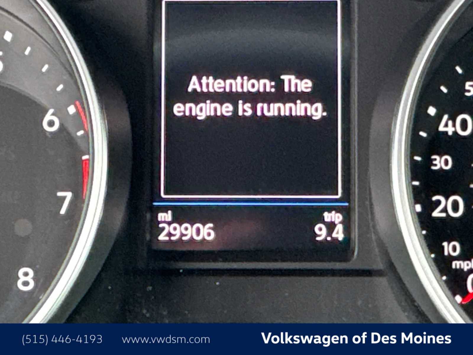 Used 2021 Volkswagen Tiguan SE w/ Panoramic Sunroof Package image 18