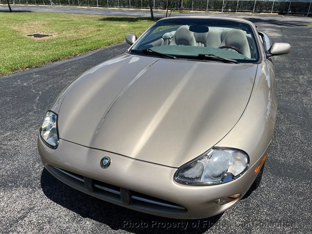 Used 1999 Jaguar XK8 Convertible image 16