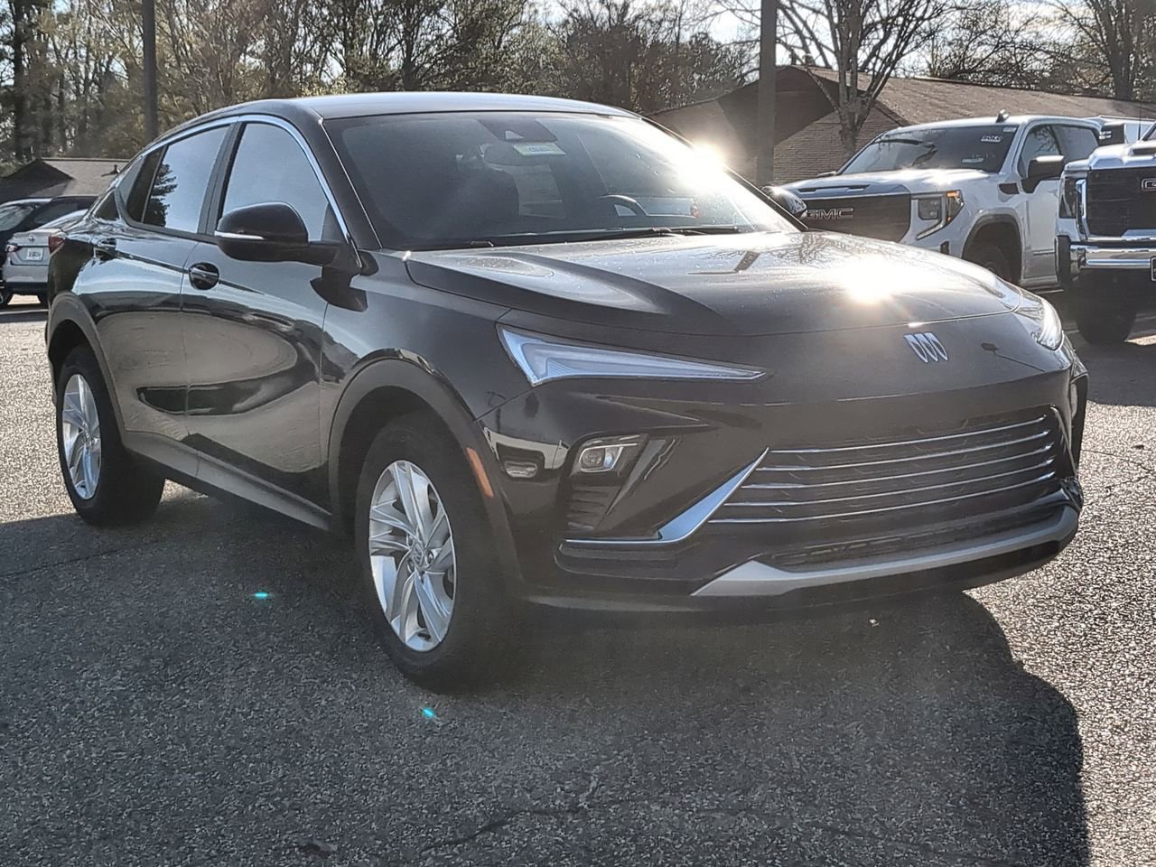 Used 2025 Buick Envista Preferred w/ Convenience I Package image 2