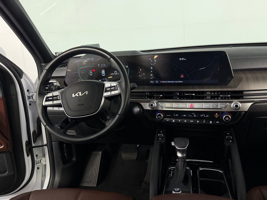 Used 2024 Kia Telluride EX w/ EX Captain's Chair Package FWD image 13