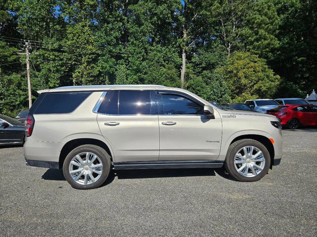 Used 2021 Chevrolet Tahoe High Country w/ Premium Package image 12