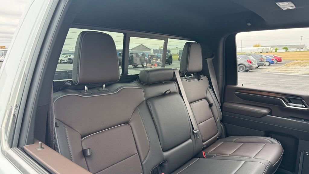 Used 2024 GMC Sierra 2500 Denali w/ Technology Package AWD/4WD image 18