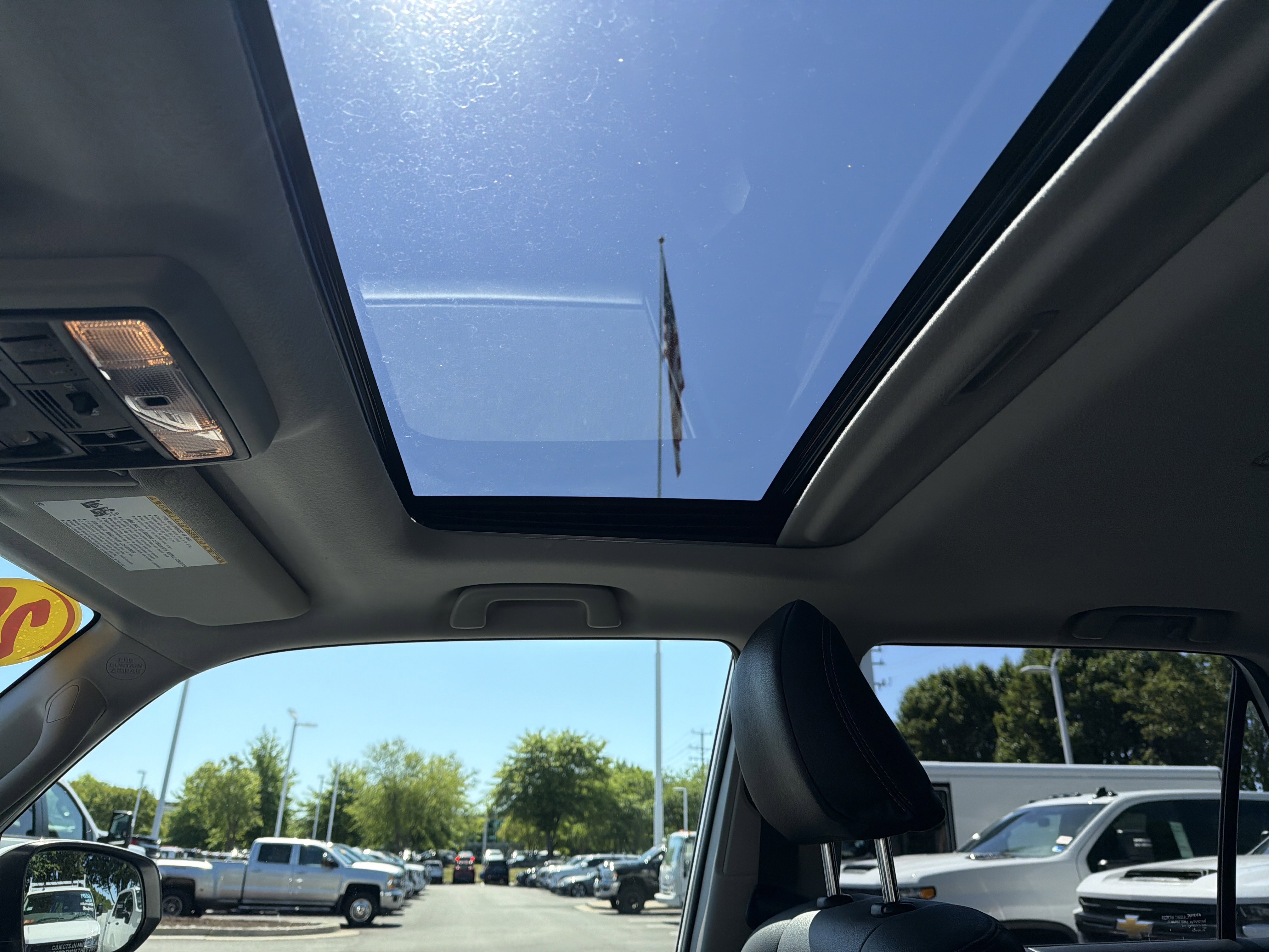 Used 2020 Toyota 4Runner SR5 Premium w/ Moonroof Package AWD/4WD image 28